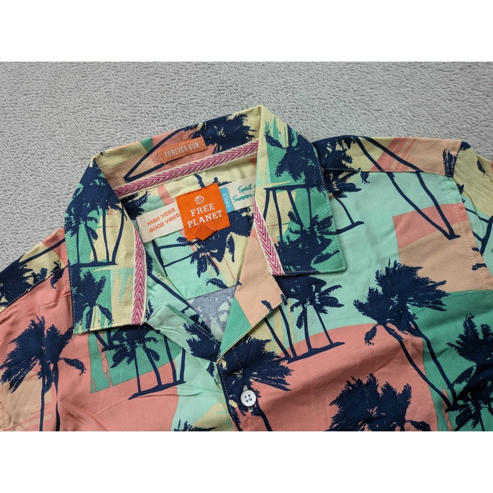 Free Planet Mens Tropical Palm Tree Button Down Shirt Small FN9W45 Multicolor